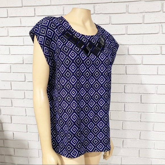 Vince Camuto Women’s Geometric Top - Picture 11 of 12